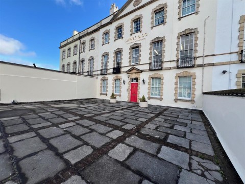 Ground Floor Office in Clifton Village