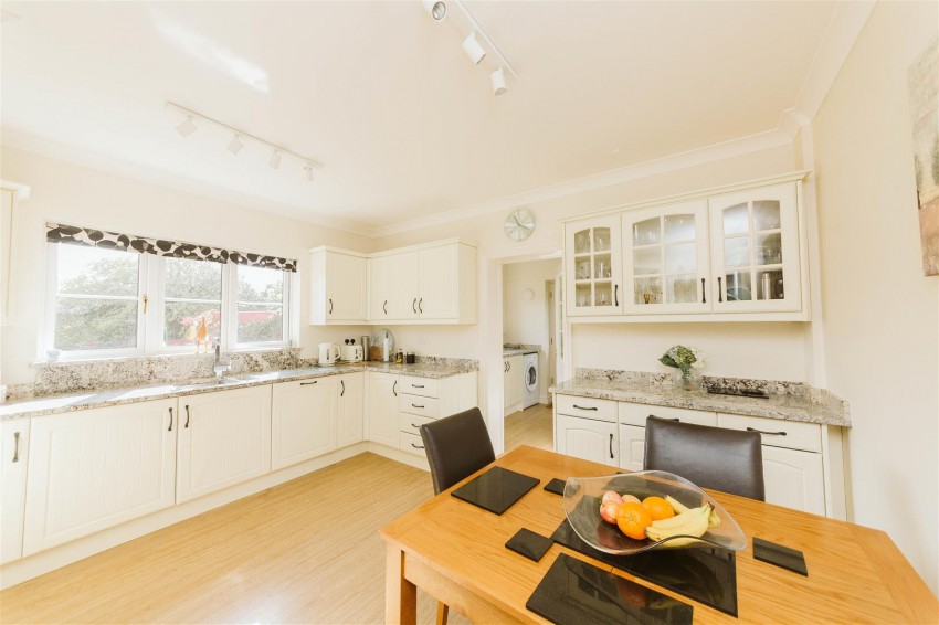 Images for Berwick Close | Easter Compton