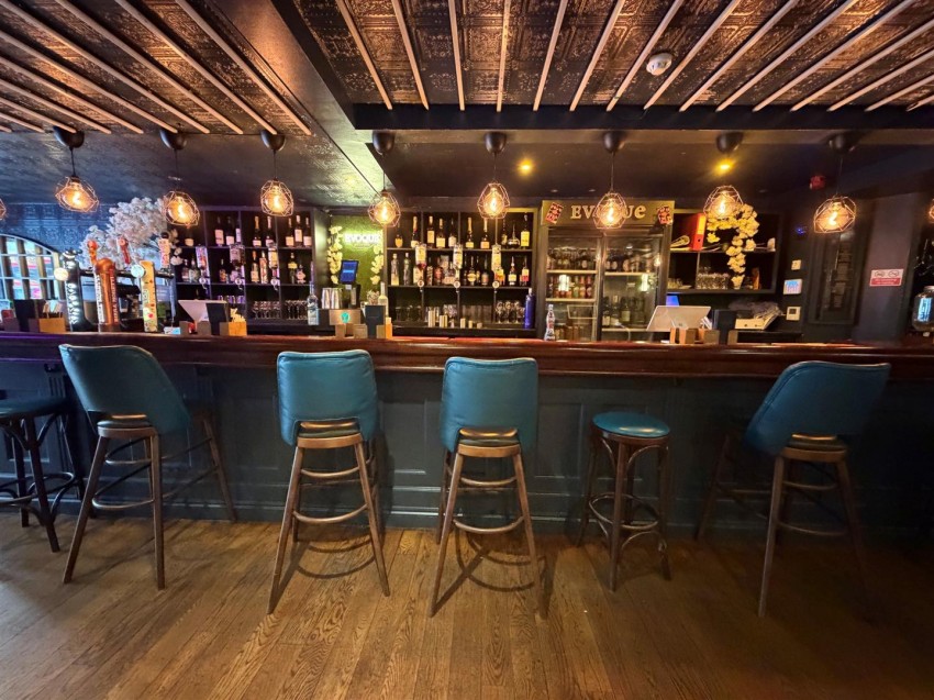 Images for Former Bar, Queens Road, Clifton, Bristol
