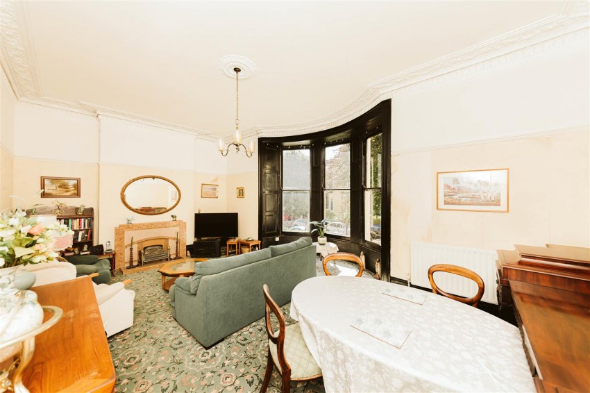 Images for Ashgrove Road | Redland